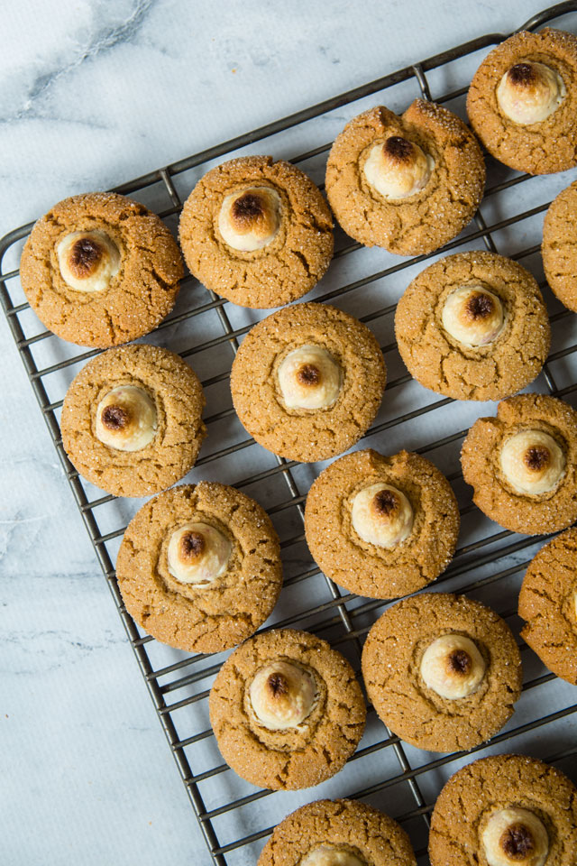 GINGERSNAP COOKIES