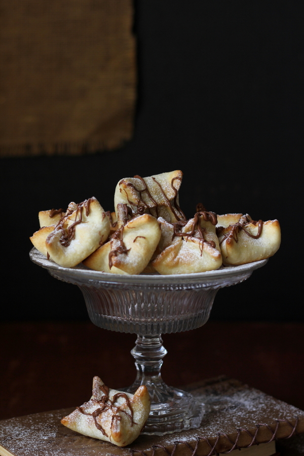 NUTS & NUTELLA FILLED BAKED SAMOSA