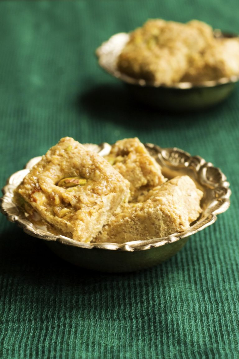 Punjabi Besan Ki Burfi